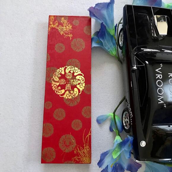 Chopsticks New In Box 2 Pairs with Rest - Picture 2 of 4